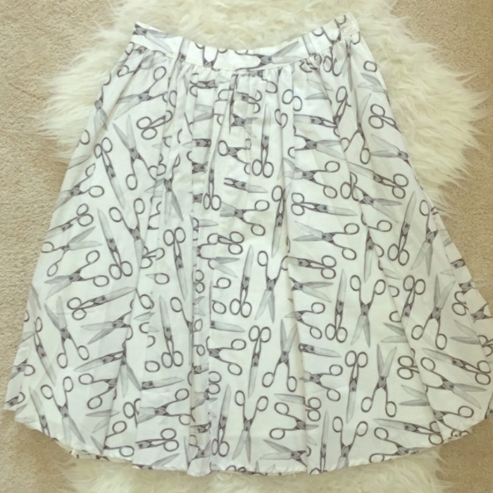 Adorable Scissor patterned skirt